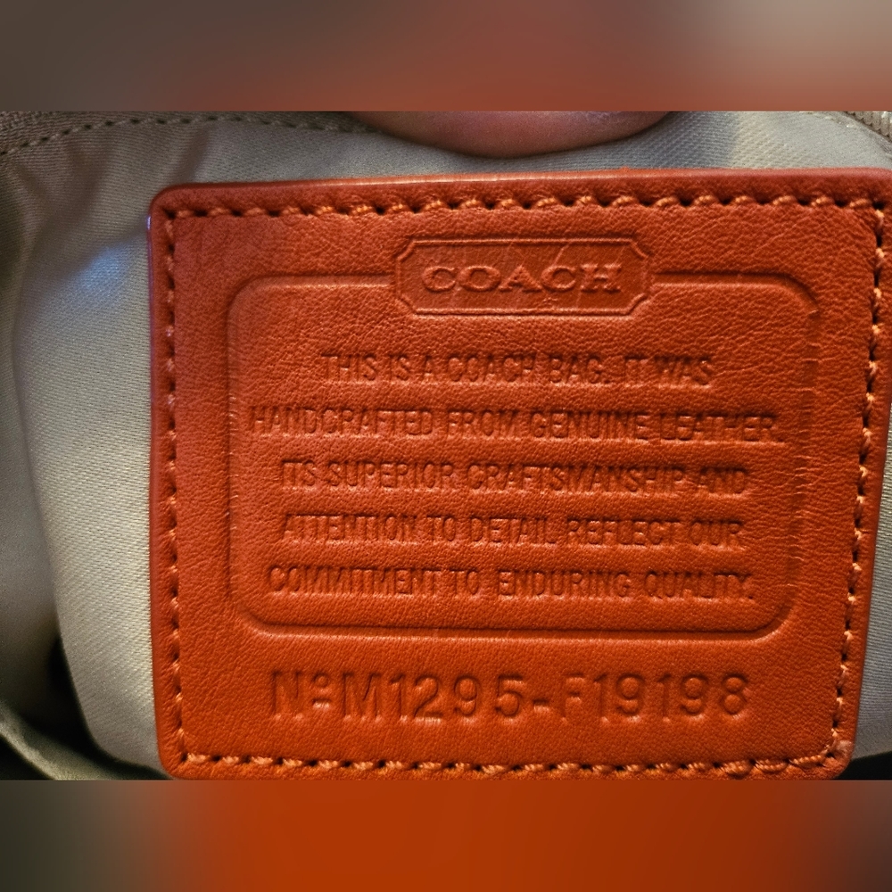 Authentic Coach bag - Picture 3 of 10
